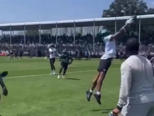 Wild Aaron Rodgers-Garrett Wilson Video Even Had Davante Adams Hyping Up the Jets