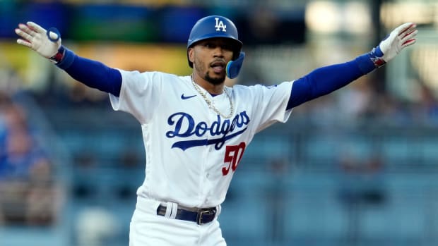 Mookie Betts: Dodgers, Red Sox discussing trade for former MVP