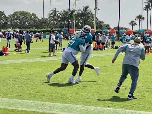 Isaiah Wynn pushing for starting spot on Dolphins' offensive line
