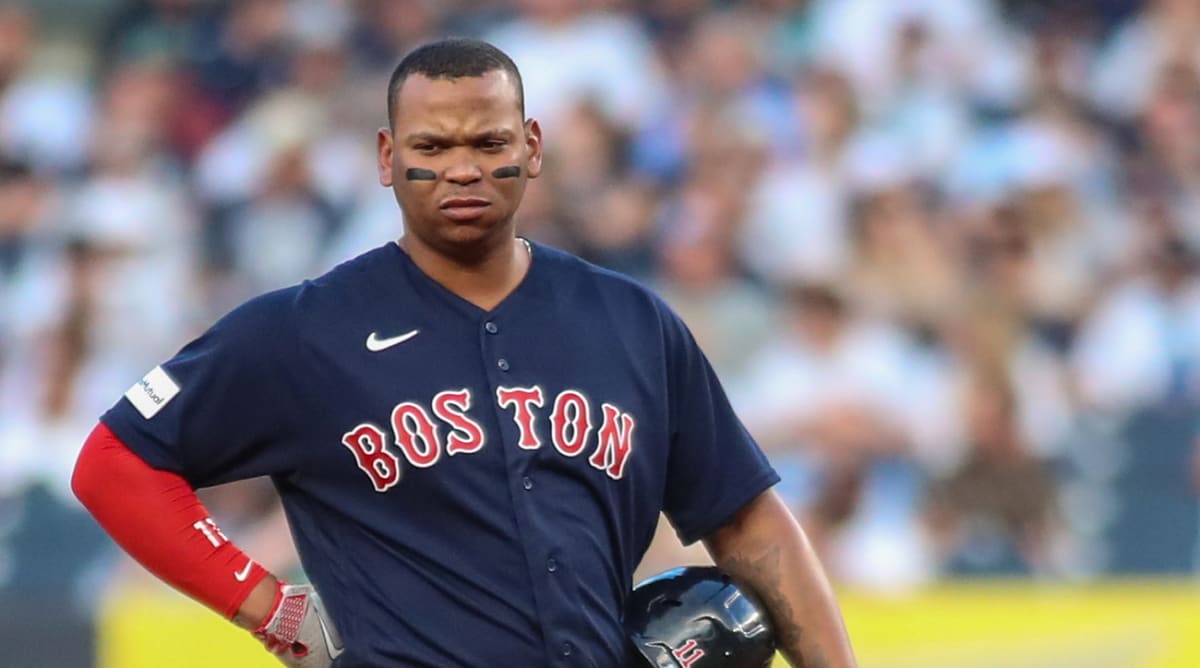 Photo of Red Sox Star Rafael Devers Openly Criticizes Team’s Roster Construction