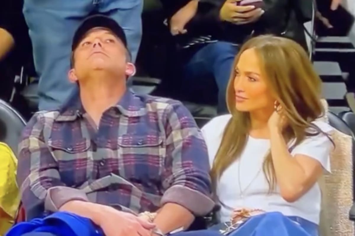 TV Cameras Captured Celebrities’ Pained Reactions to Agonizingly Long Lakers-Warriors Delay