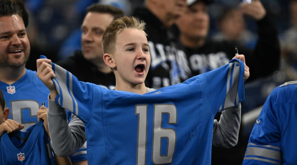 Lions Fans Troll Matthew Stafford in Playoff Return to Detroit With