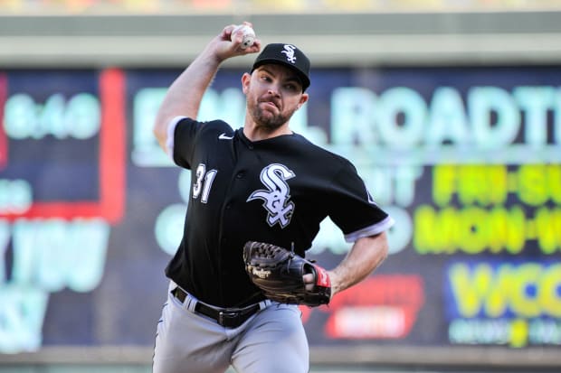 Photo of White Sox's Liam Hendriks Hits Milestone on National Cancer Survivors Day