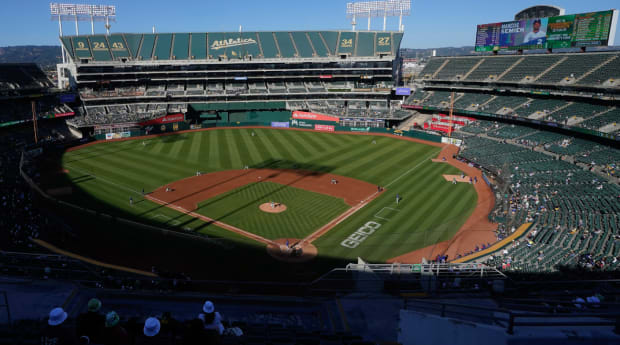 Photo of Suspended A’s Broadcaster Glen Kuiper Fired After On-Air Use of Racial Slur