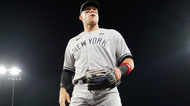 Photo of Aaron Judge Broke Through Outfield Wall to Make Absurd, Seemingly Painful Catch