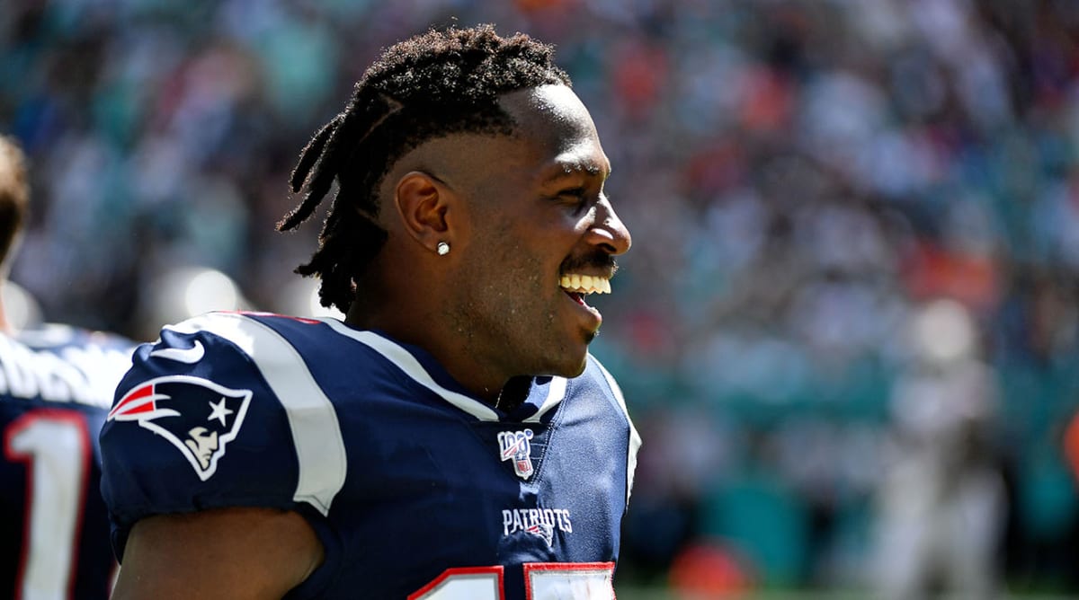 Antonio Brown Hires New Agent, Still Hoping for NFL Return