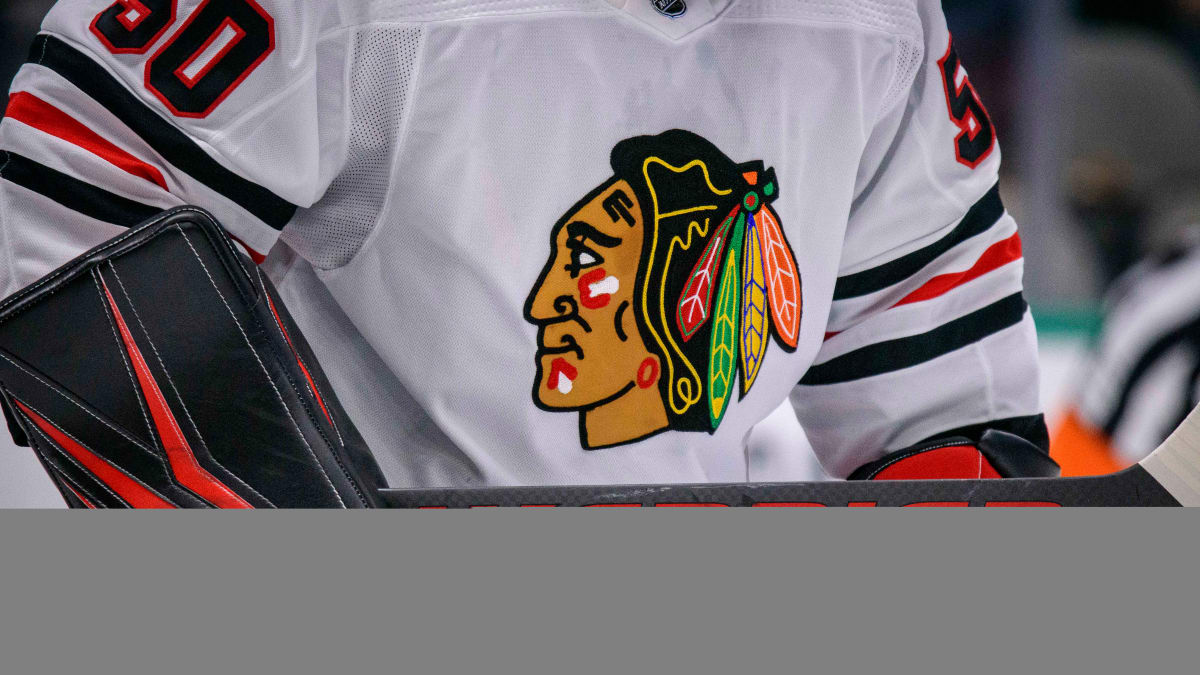Chicago Blackhawks Ban Native American Headdresses at Home Games