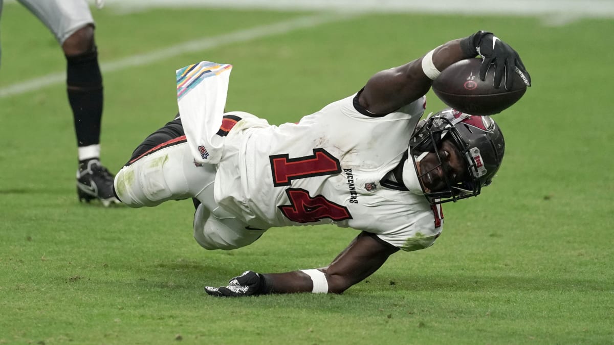 NFL Rumors: Chris Godwin Undergoes Thumb Surgery, Out Week 8