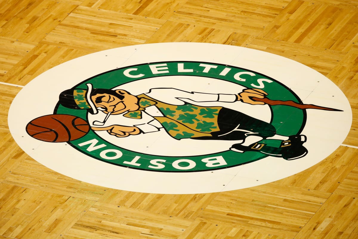 Celtics Legend, Coach and Commentator Tommy Heinsohn Dies at 86