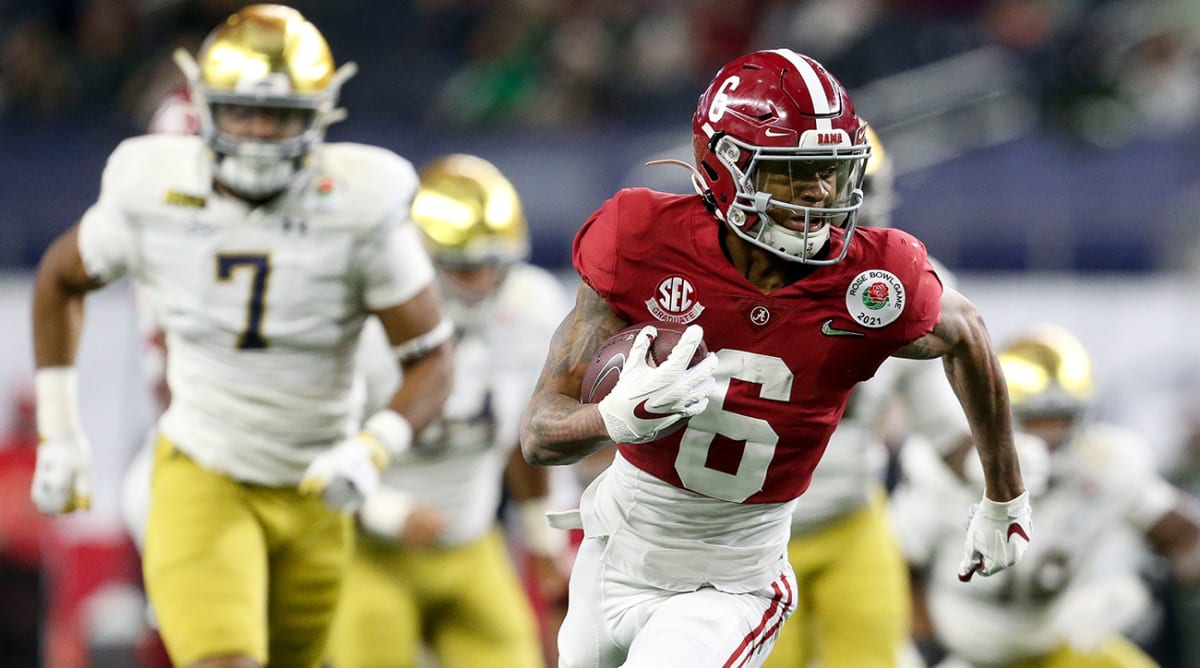 Alabama WR DeVonta Smith Wins 2020 Heisman Trophy