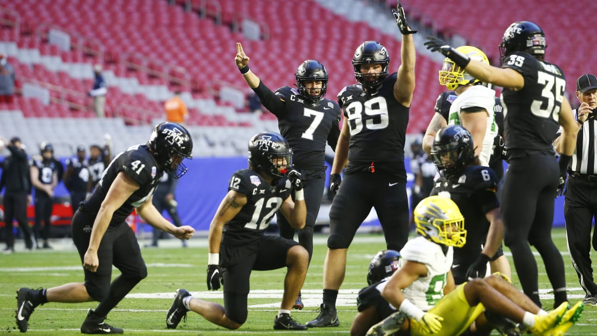 No. 10 Iowa State Runs Over Oregon to Win First New Year's Six Bowl