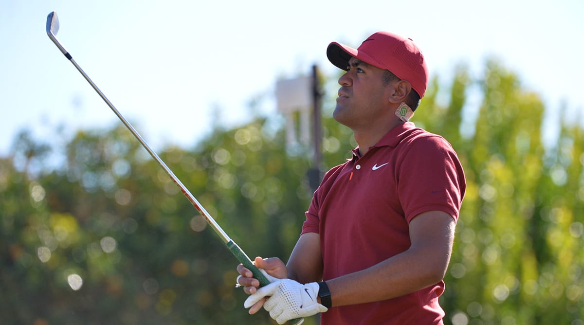 Tony Finau Cheers for Putt by Mimicking Kobe Bryant Shot Celebration