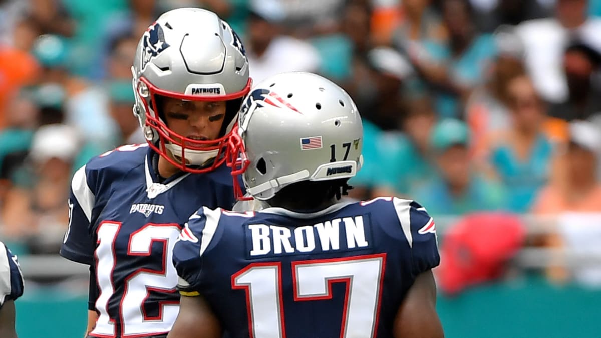 Report: Tom Brady Wanted to Bring Antonio Brown With Him To New Team