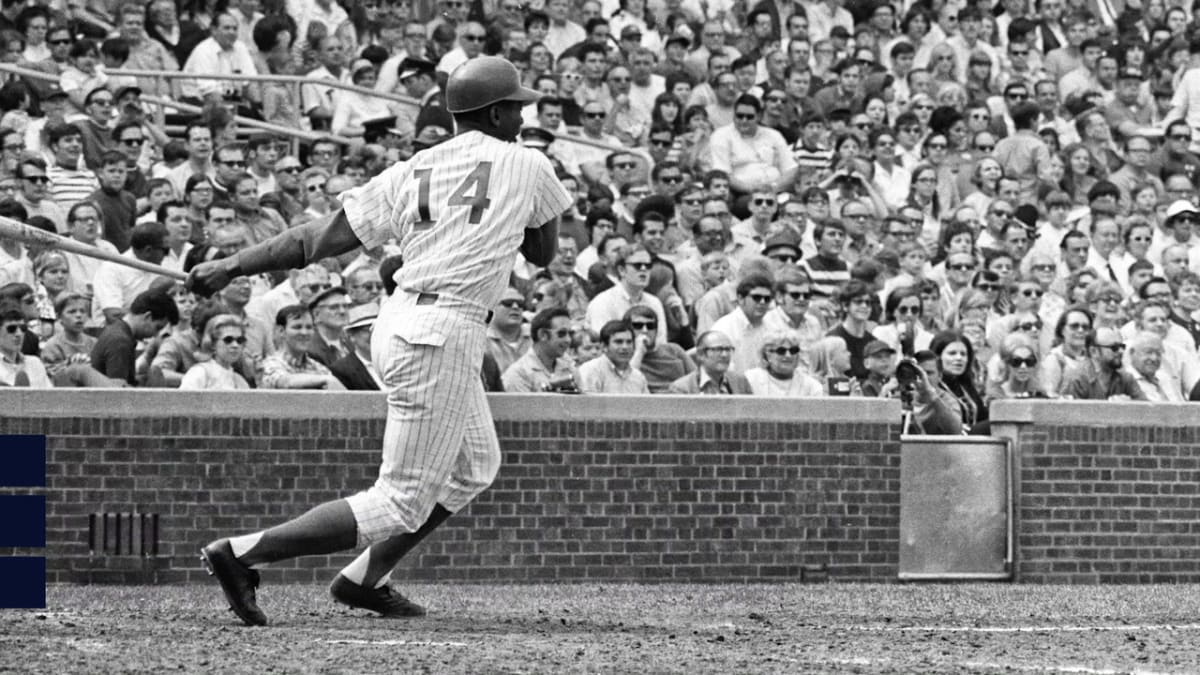 This Day in Sports History: Ernie Banks Hits Home Run No. 500