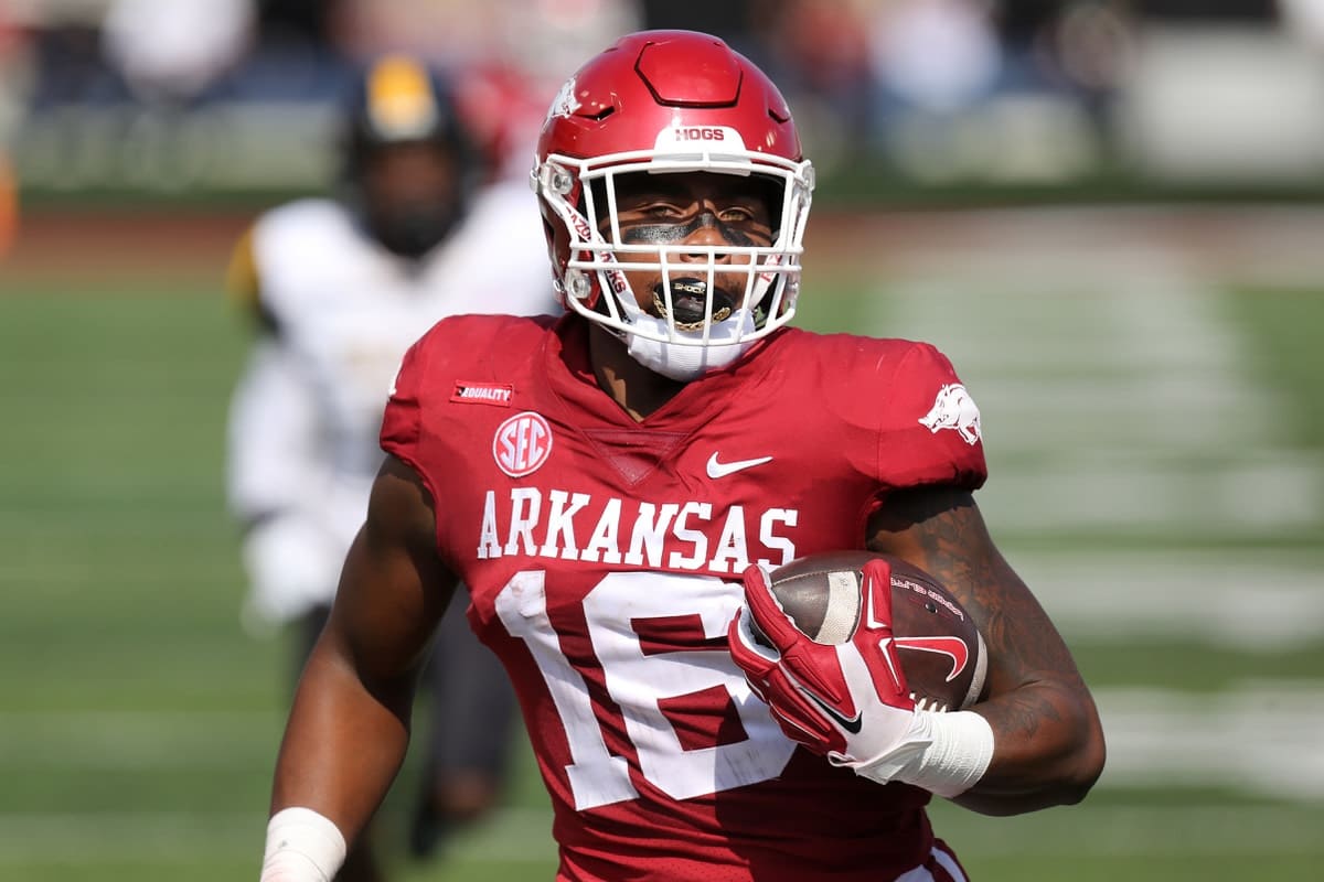 Arkansas vs. Mississippi State College Football Odds, Plays and Insights
