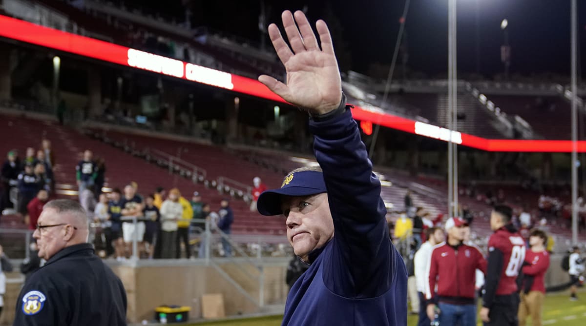 Brian Kelly and Lincoln Riley Show What College Football Is All About: Unchecked