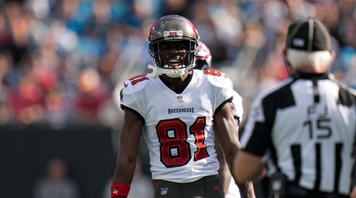 Antonio Brown Asked If He Thinks He Has CTE