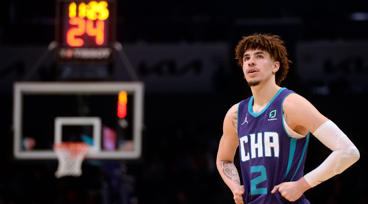 Hornets announce LaMelo Ball suffered fractured right ankle vs. Pistons