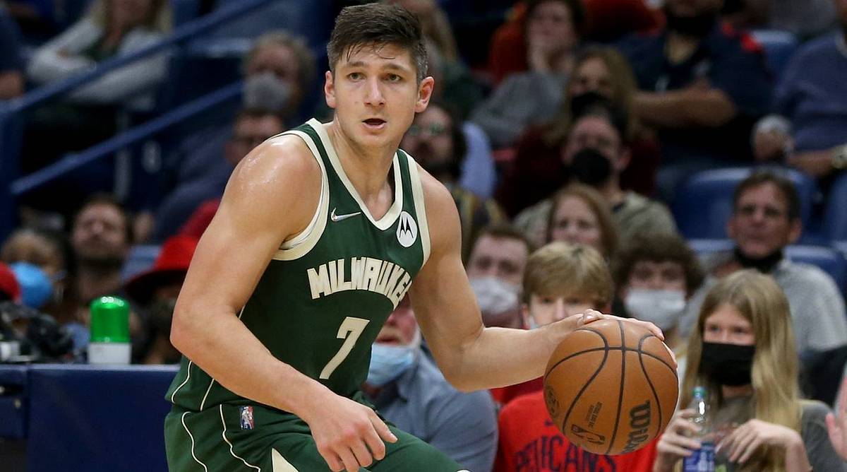 Bucks Grayson Allen Announces Engagement to Soccer Player Morgan Reid