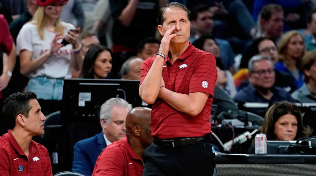 Arkansas Decides Not to Foul Duke in Final Minute, Despite Just a Three-Possession Deficit