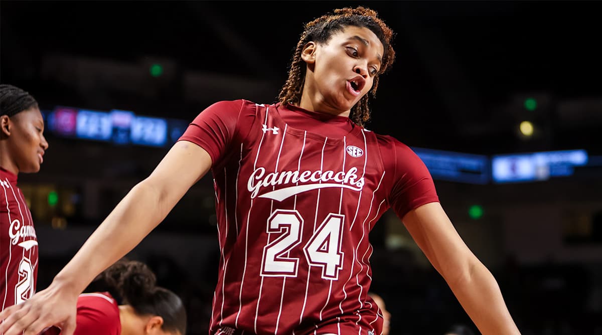 Signature Handshakes and Tough Defense: LeLe Grissett’s Leadership Fuels South Carolina’s Final Four Run