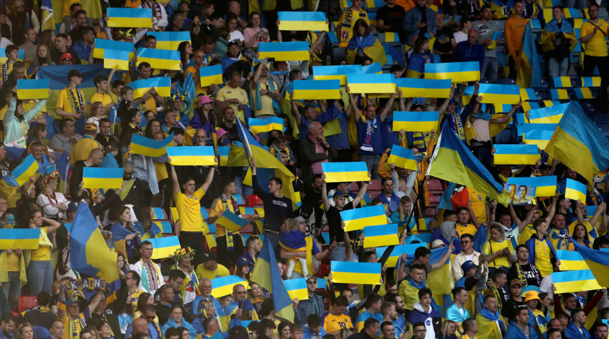 Ukrainian Team Sings Emotional National Anthem Before WC Qualifier