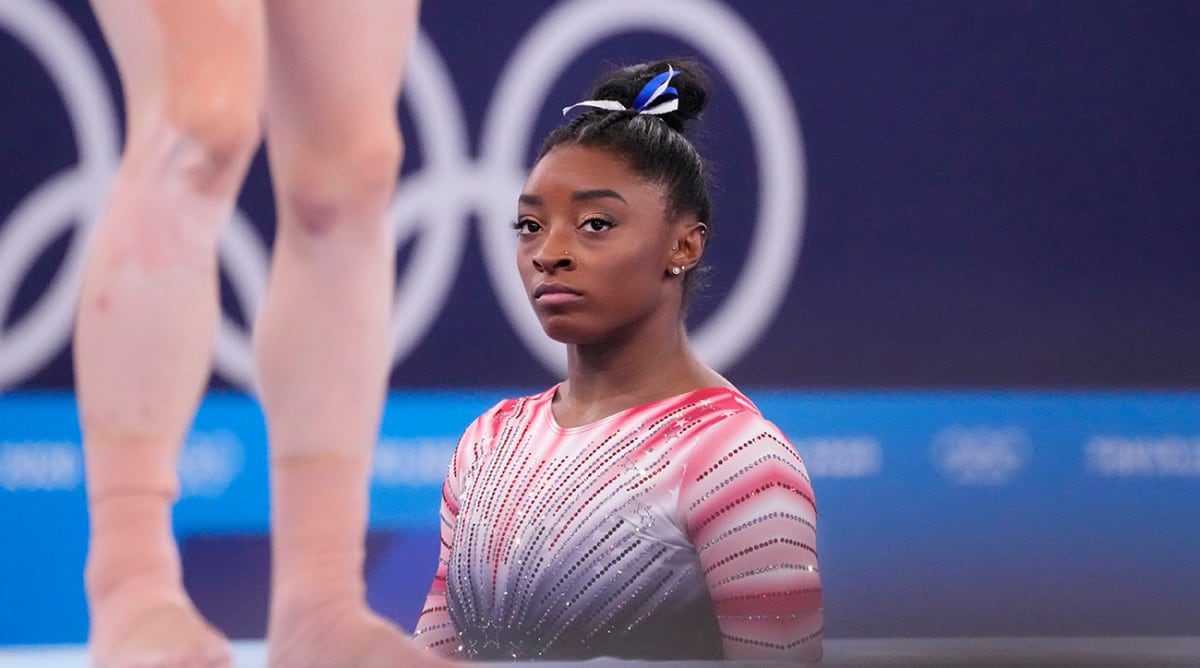 Simone Biles Reveals Aunt Died 'Unexpectedly' During Olympics