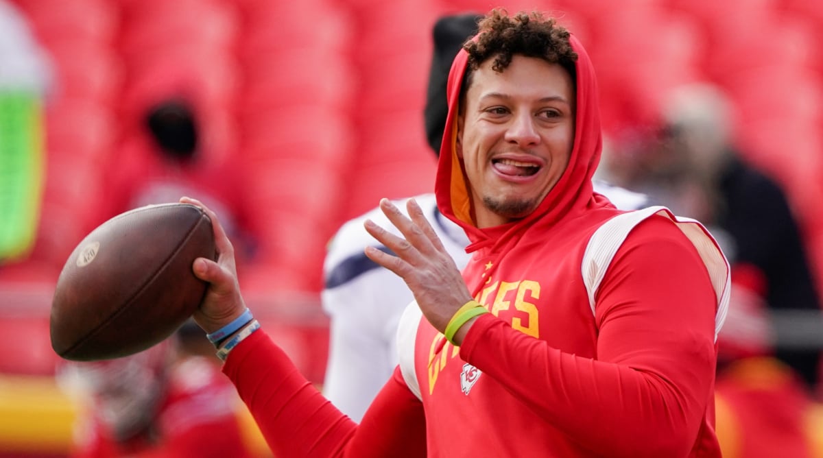 Patrick Mahomes leads Chiefs to Super Bowl LIV victory over 49ers - Sports  Illustrated