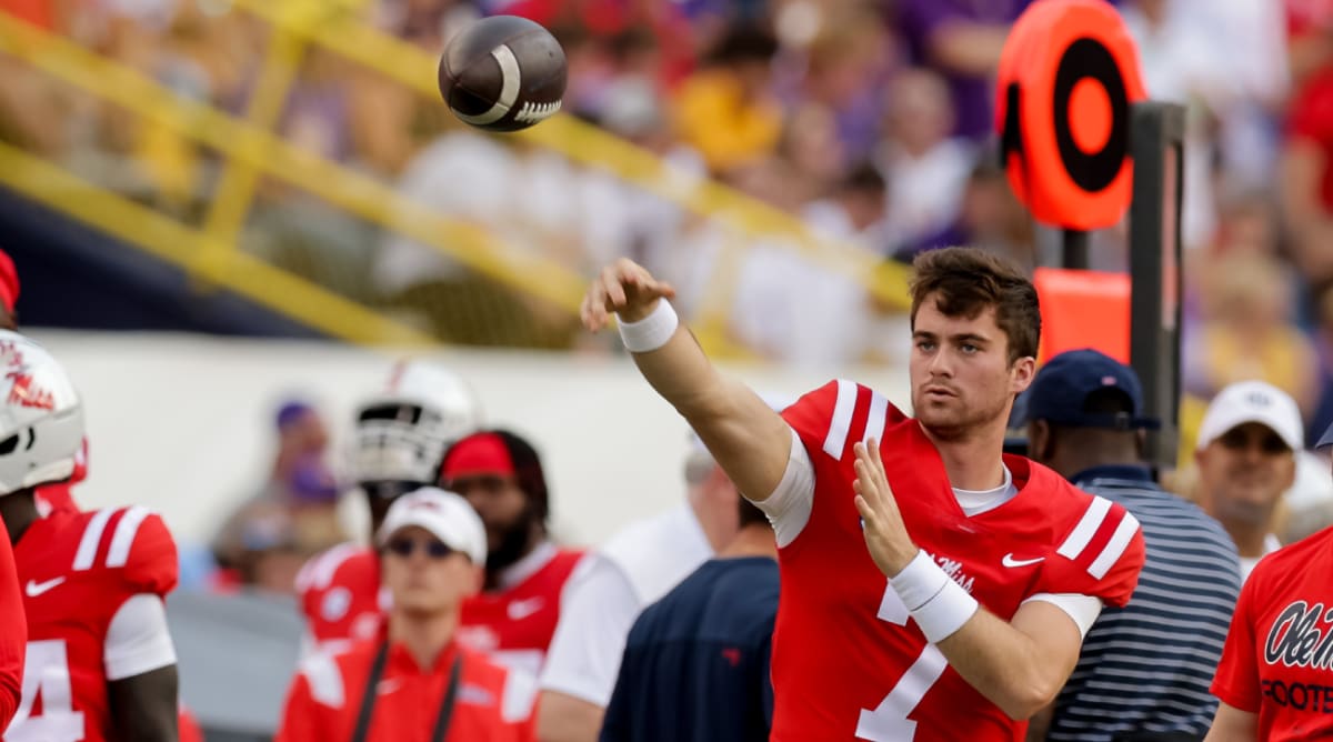 Ole Miss QB Luke Altmyer Transferring to Illinois