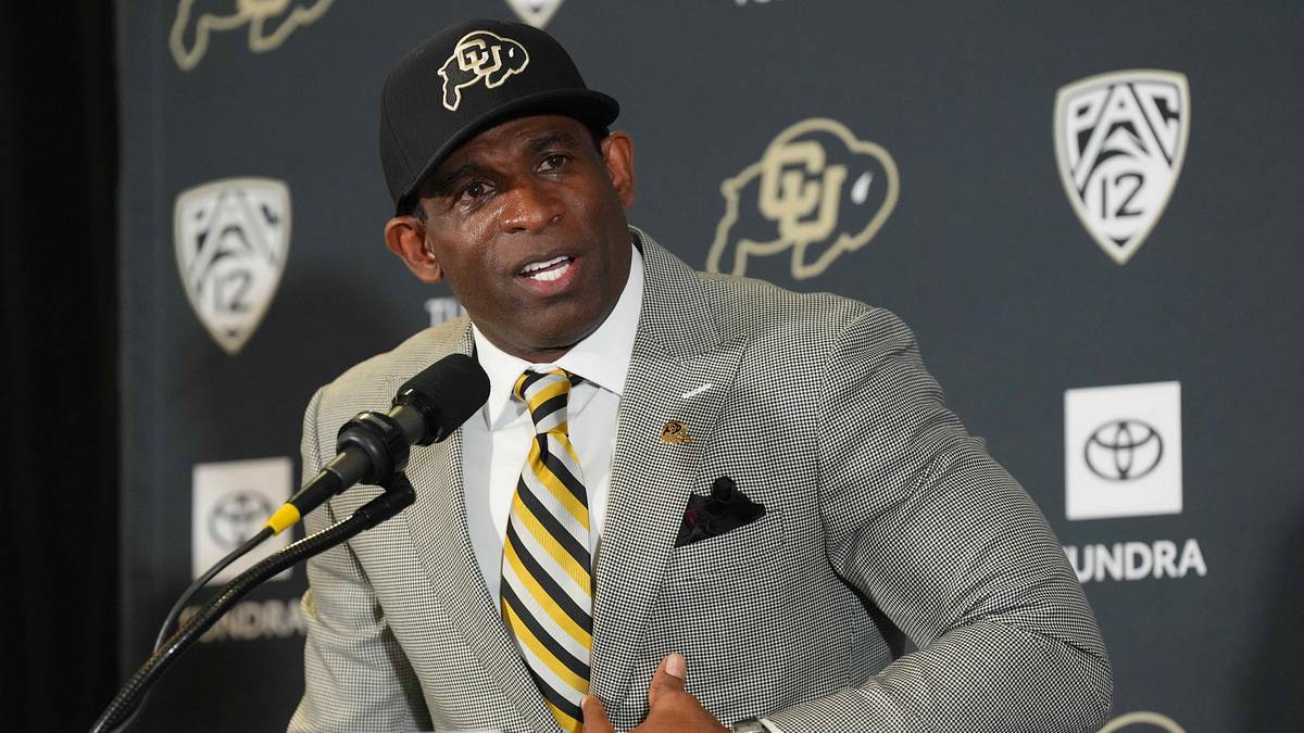 Sanders to Wear Nike Gear Despite Colorado’s Under Armour Pact