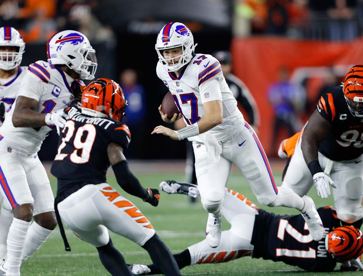 Bills vs. Bengals in AFC Divisional After Sam Hubbard's Scoop N' Score