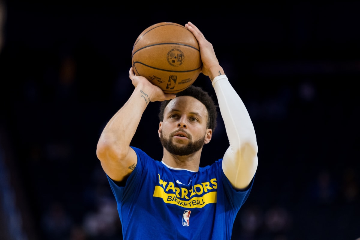 Steph Curry Explains Why Warriors Are Blowing Fourth Quarter Leads