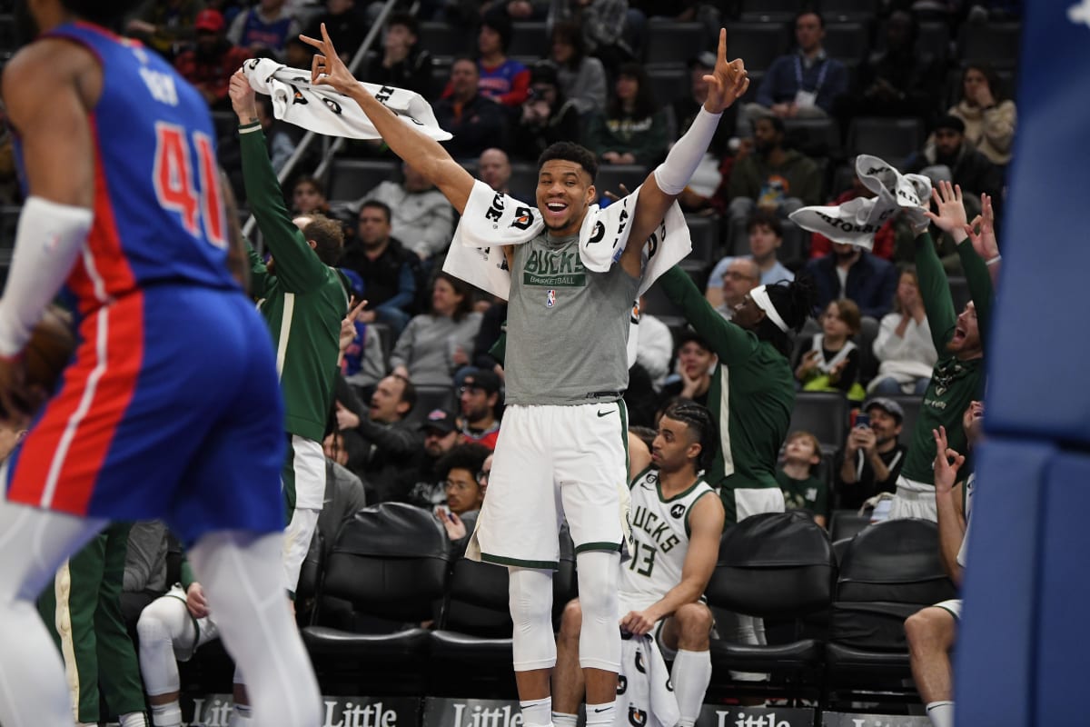 Healthy Milwaukee Bucks Put Rest Of East On Notice With Impressive Win In Return of Giannis Antetokounmpo, Khris Middleton
