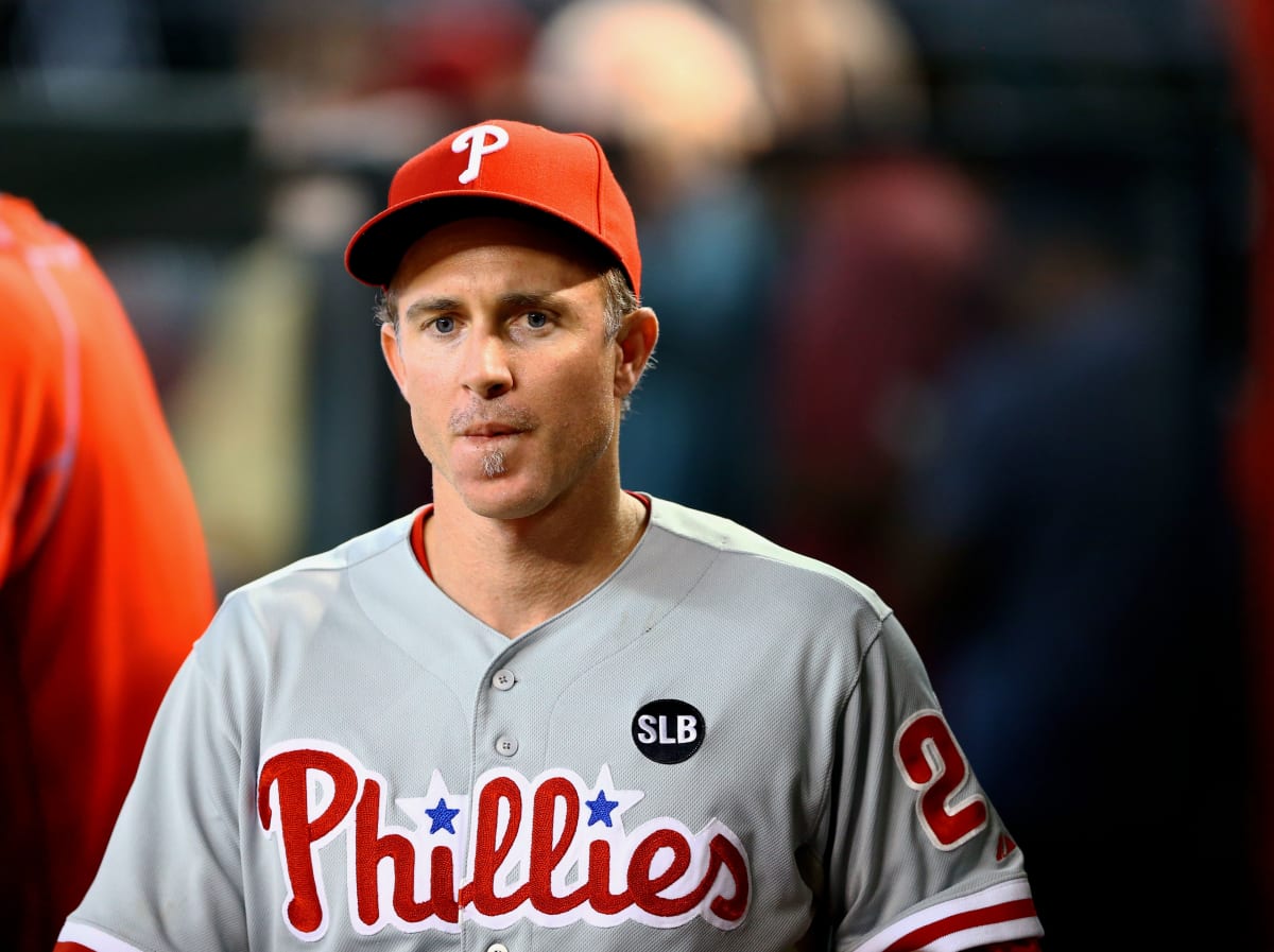 Utley, Lee help Phils stave off Series elimination – Macomb Daily
