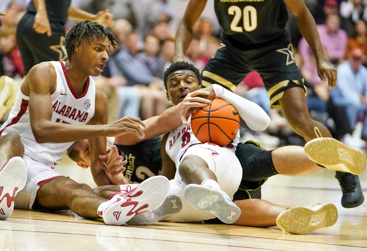No. 4 Alabama Gets Back to Blue Collar Basketball in Thrashing of