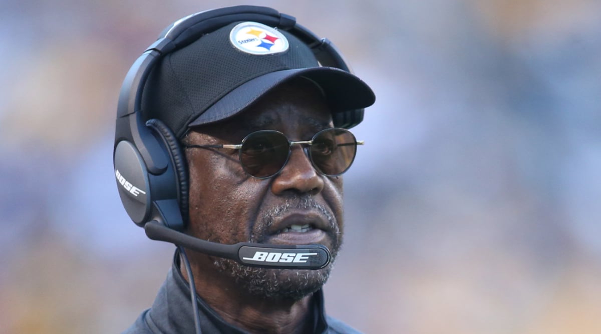 Steelers’ Mitchell Retires After 29 Seasons as Asst. Coach