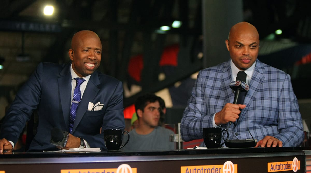 Kenny Smith Thinks Charles Barkley Should Apologize to MJ WKKY