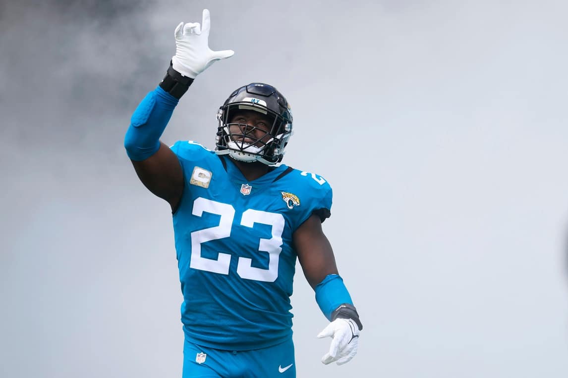 Jaguars Restructure Foyesade Oluokun, Open Up 10.336M in Cap Space