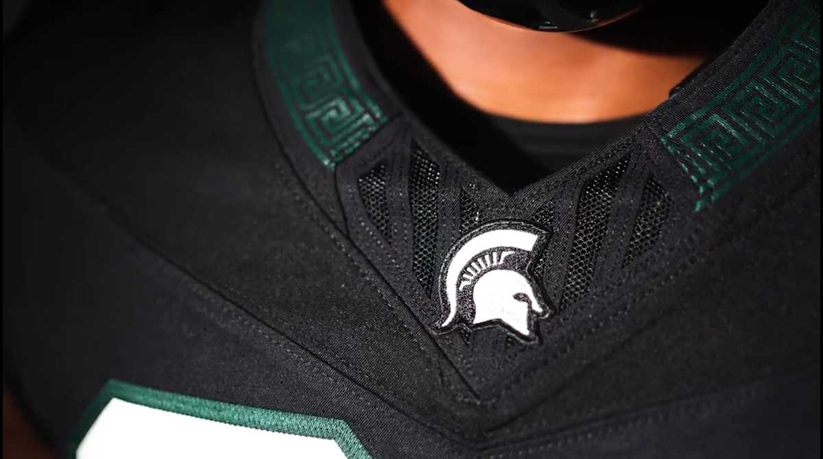 BREAKING Michigan State Football Reveals AllBlack Uniform Combination