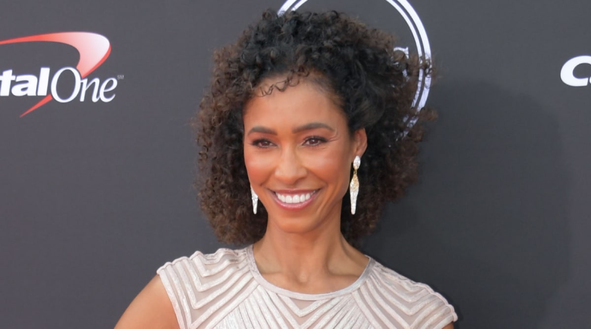 Sage Steele Returns to SportsCenter After Scary Injury WKKY Country 104.7