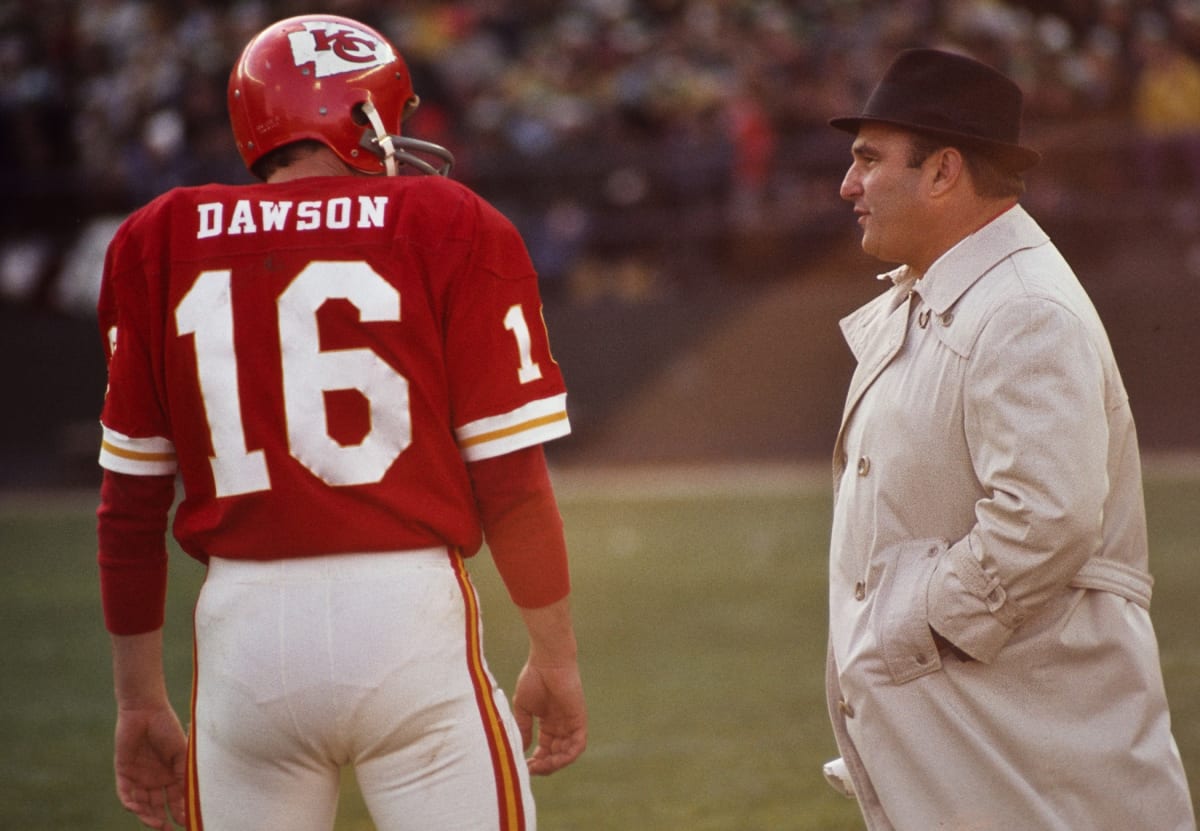 Hall of Fame Chiefs QB Len Dawson Enters Hospice Care at Age 87