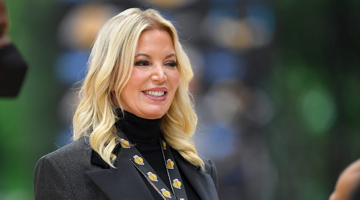 Jeanie Buss Wants to See LeBron James Retire With Lakers