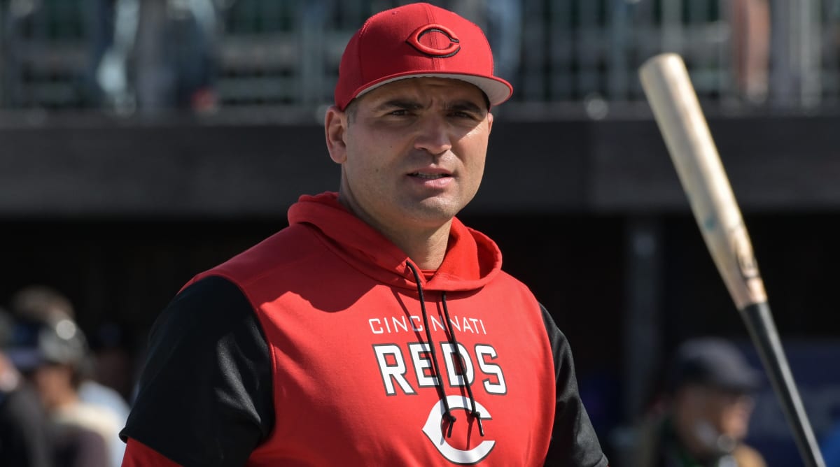 Joey Votto Sends Hilarious Tweet After Season-Ending Surgery