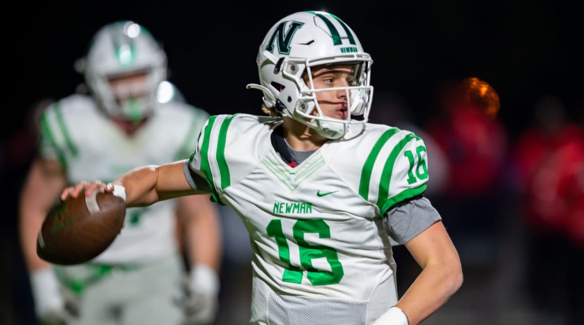 Eli Manning Trolls Arch Over Broken Yardage Record