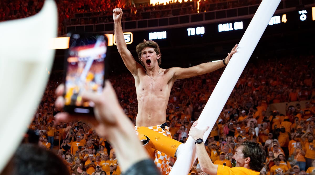 Neyland Stadium Goalposts End Up in Tennessee River After Vols Beat Alabama