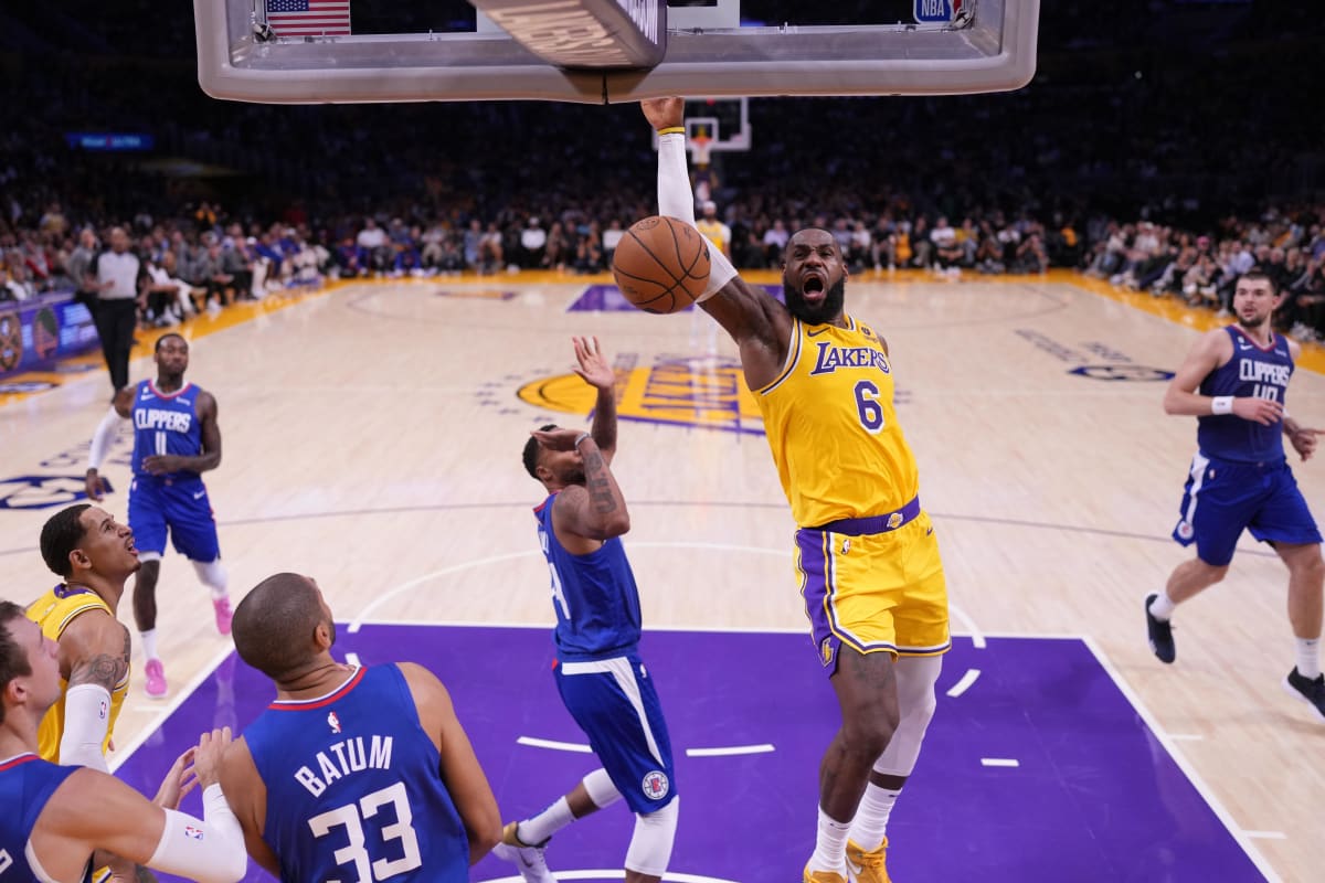 Lakers Injury News: LeBron James Status Remains Uncertain For Battle Of LA