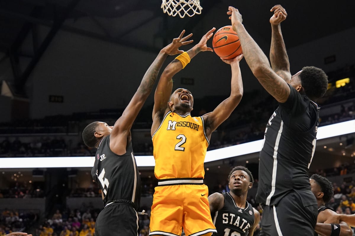 Missouri Tigers Men’s Basketball Faces Tough Loss to Mississippi State, Extends Losing Streak