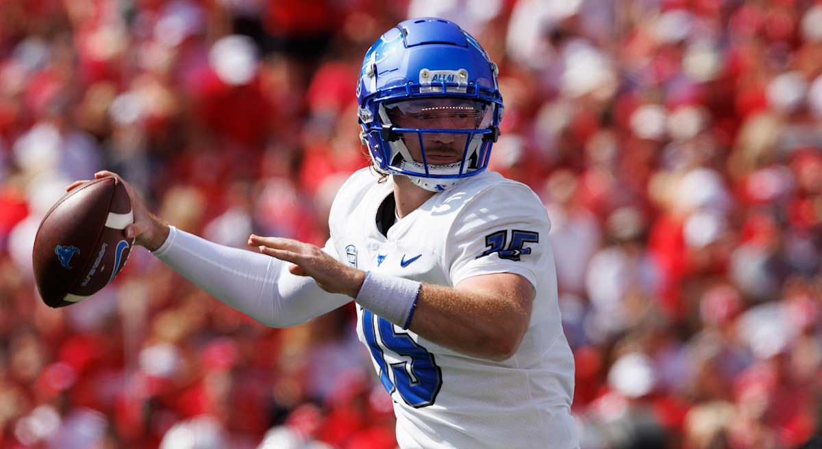 Cole Snyder, Quarterback, Recaps Official Visit to Syracuse University