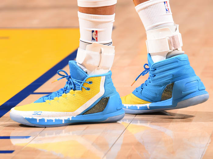 NBA Sneakers Roundup: Curry birthday, fluorescent PG1 - Sports Illustrated