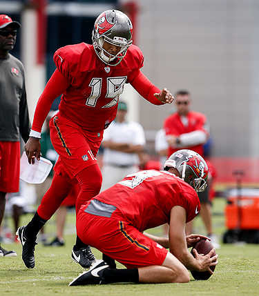 mmqb-roberto-aguayo-vert.jpg